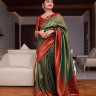 Moiety Green Soft Silk Saree with Sempiternal Blouse Piece
