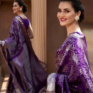 Tremendous Purple Soft Banarasi Silk Saree With Supernal Blouse Piece